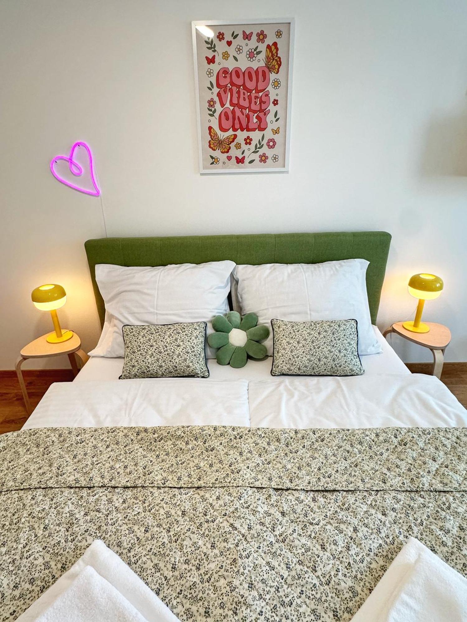 City Apartment I เตร็นชีน ภายนอก รูปภาพ