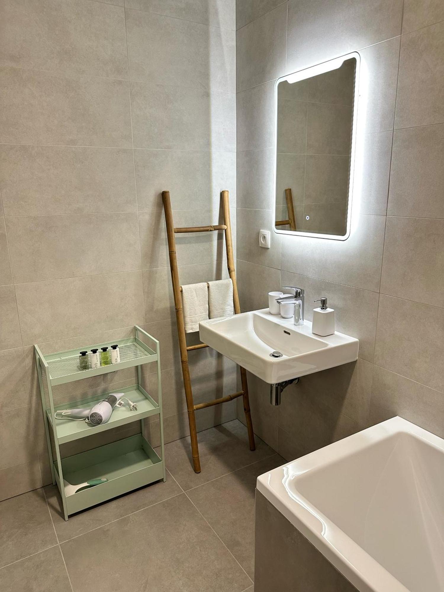 City Apartment I เตร็นชีน ภายนอก รูปภาพ