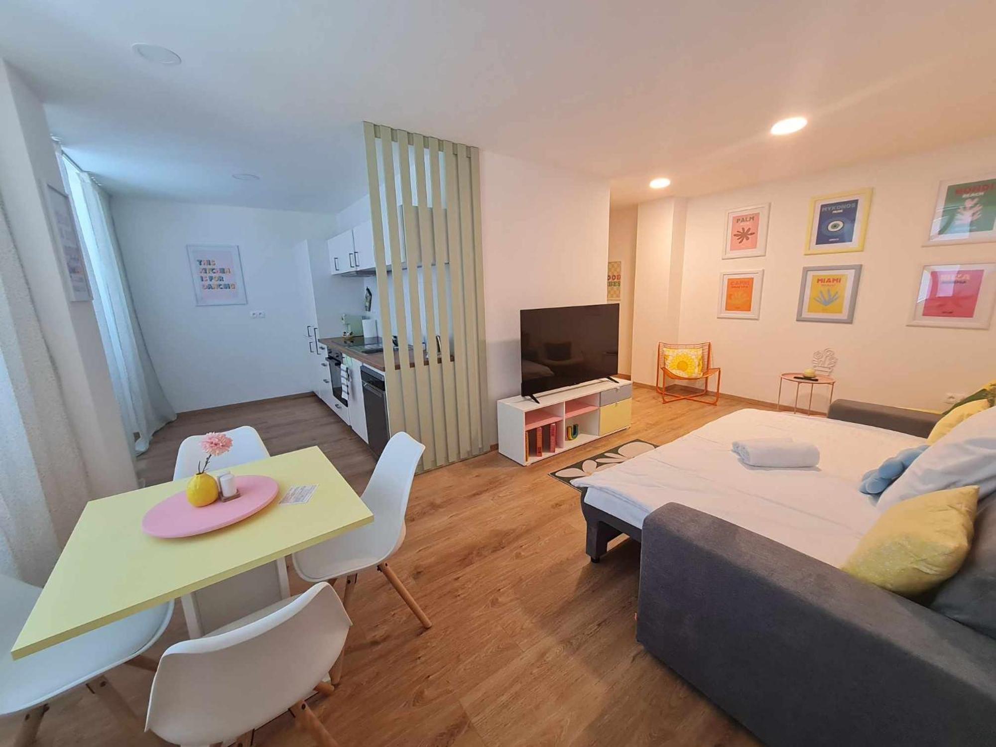 City Apartment I เตร็นชีน ภายนอก รูปภาพ
